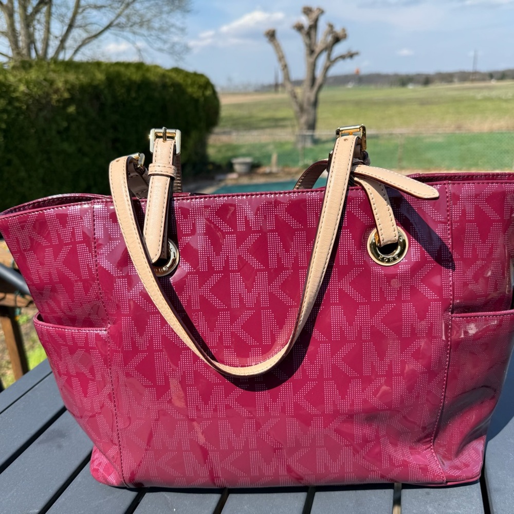 Michael Kors Magenta Patent Logo Tote with Matching Wristlet - Picture 5 of 7